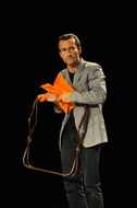  D329908