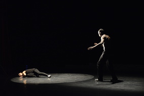  D605218