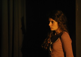  D323720