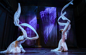 INDIGO Ping Shadow Dance-5