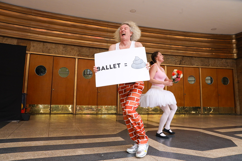 ‘Ballet Poulet’ – Fanzini Productions FIAV-30.jpg